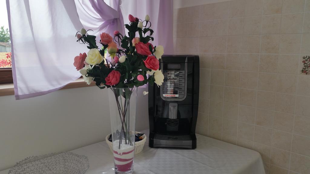 B&B Le Rose Spello Esterno foto