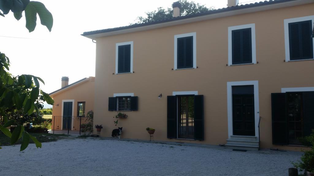 B&B Le Rose Spello Esterno foto